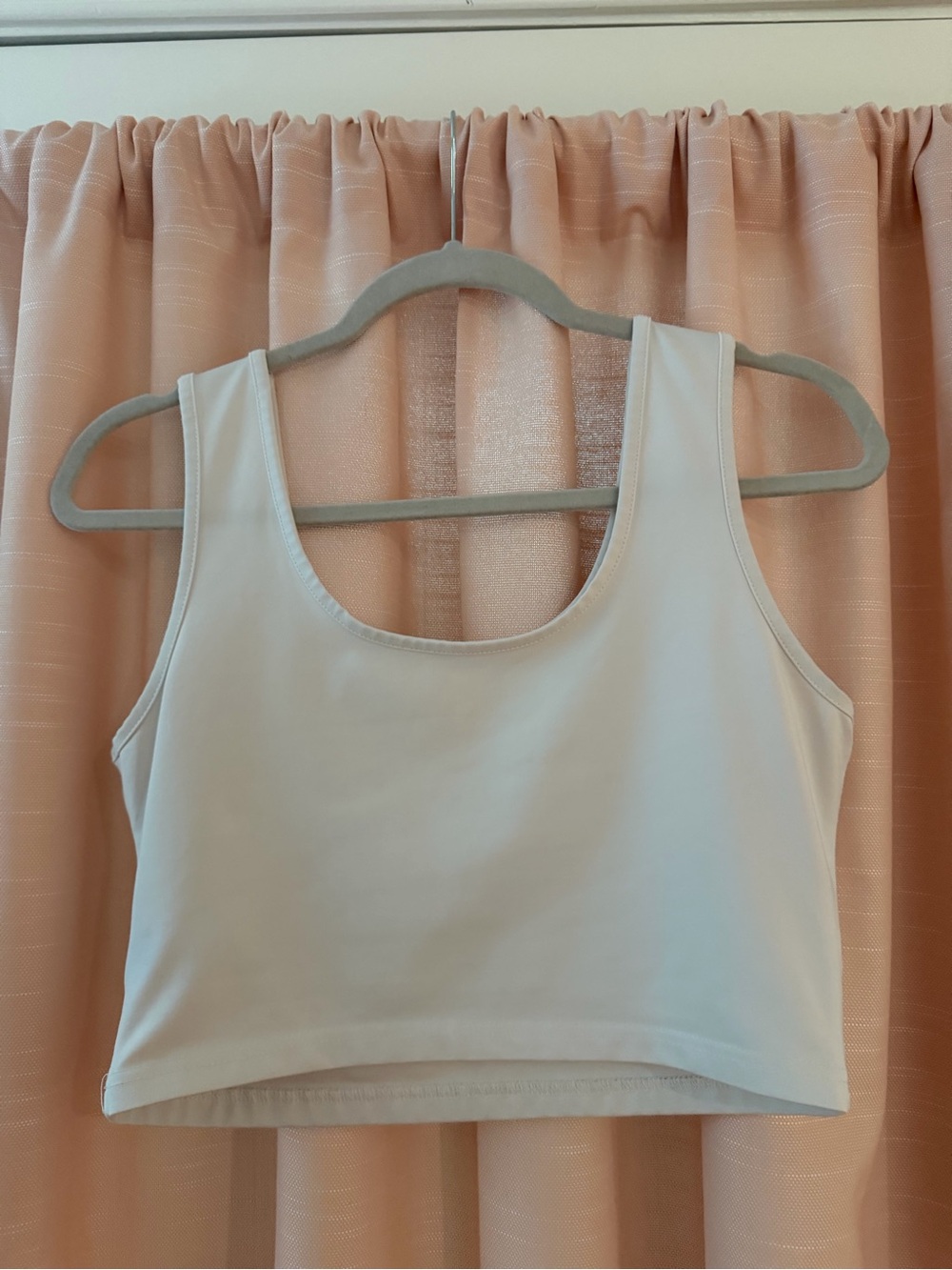 Cropped tank top - Picture 2 of 3